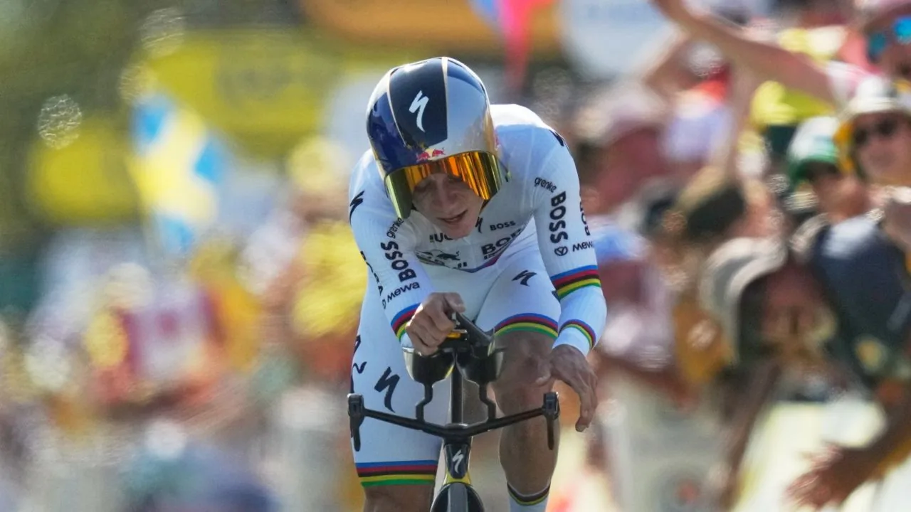 Tour de France 2026: Evenepoel wins stage 16 time trial but Lipowitz crashes out – live