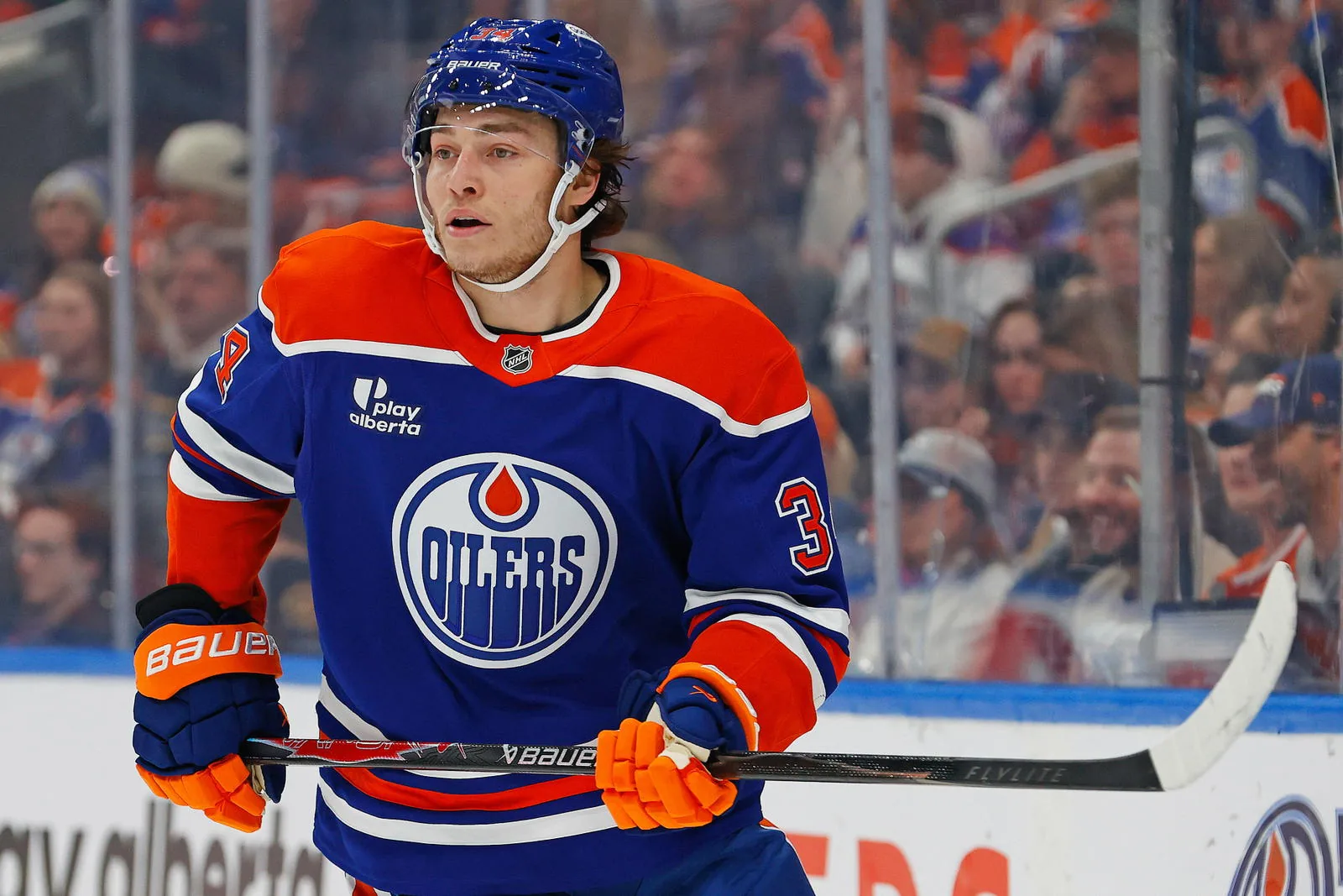 Dach signs 2-year, $2.4 million contract with Oilers