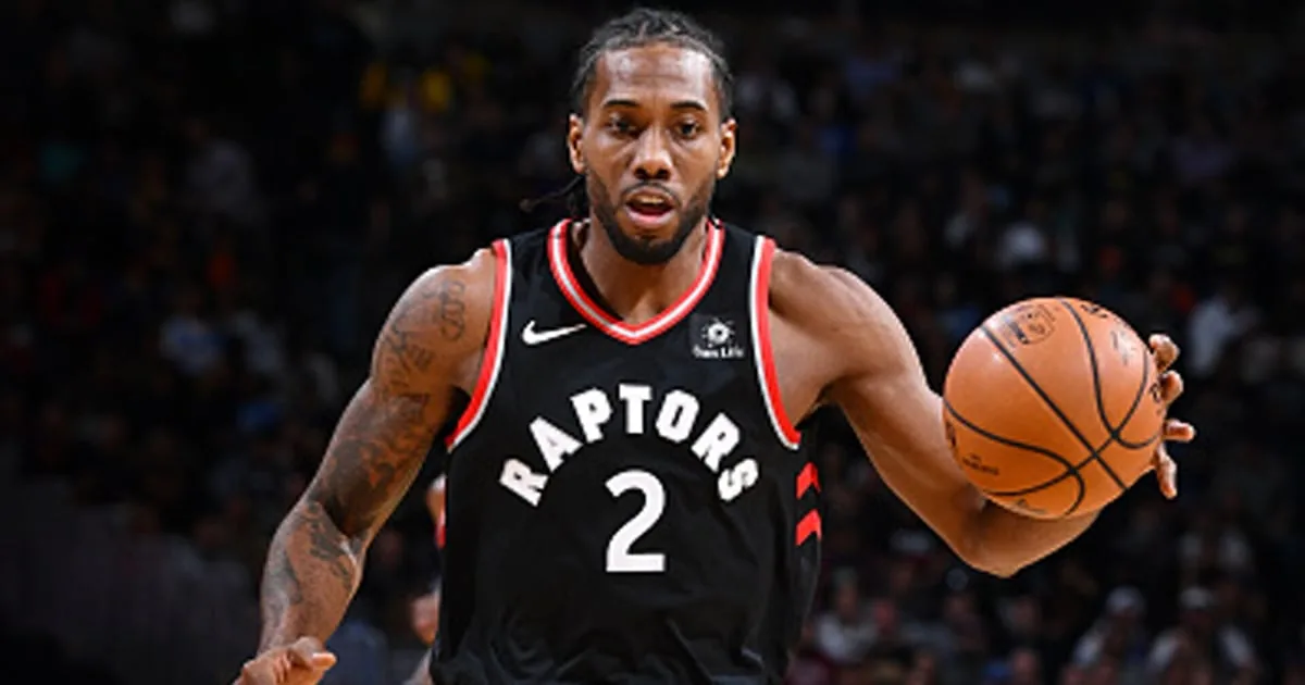 Toronto Raptors acquire Kawhi Leonard in trade with Los Angeles Clippers