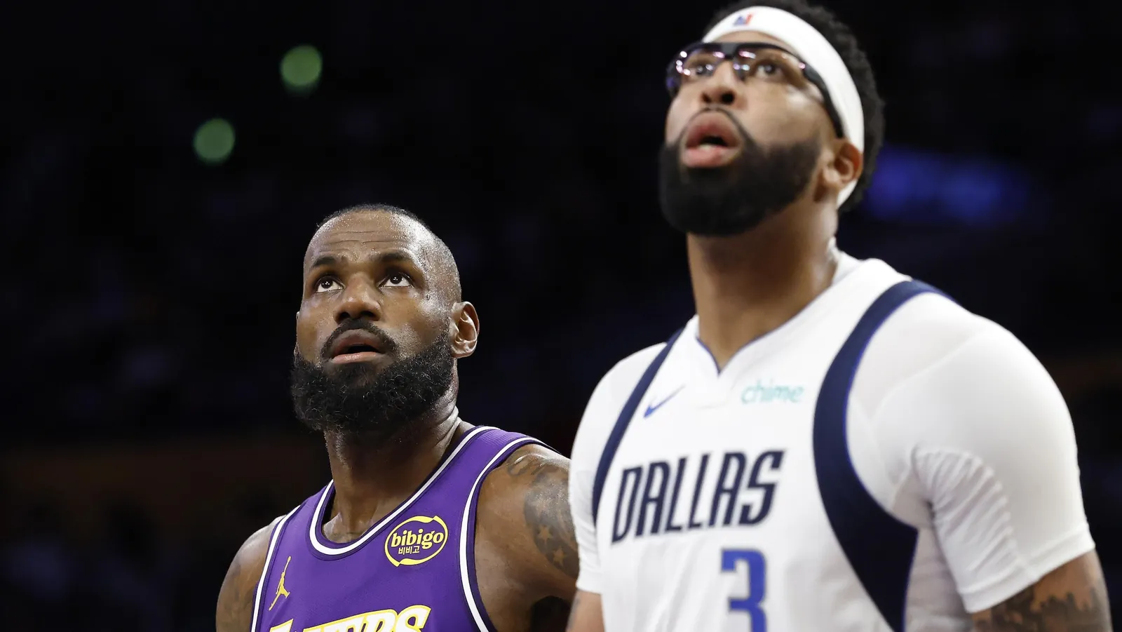 Dallas Mavericks v Los Angeles Lakers