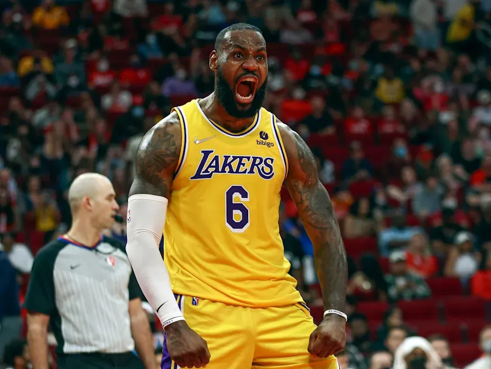 Los Angeles Lakers forwardLeBron James(6) reacts after scoring a basket during the fourth quarter against the Houston Rockets at Toyota Center on Dec 28, 2021.(Troy Taormina, Imagn Images)